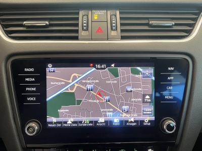 Skoda Octavia Soleil*1.5TSI*Navi*R.Cam*DAB*SHZ*Parkass