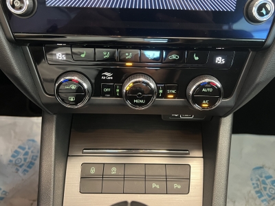 Skoda Octavia Soleil*1.5TSI*Navi*R.Cam*DAB*SHZ*Parkass