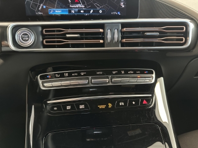 Mercedes-Benz EQC 400 MBUX*Matrix*AHK*R.Cam*SHZ*Distronic+Navi