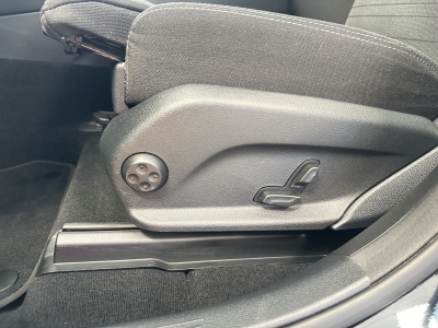 Mercedes-Benz EQC 400 MBUX*Matrix*AHK*R.Cam*SHZ*Distronic+Navi