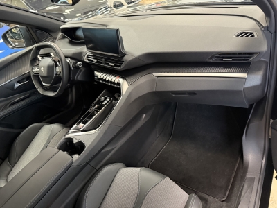 Peugeot 5008 Allure*R.Cam*SHZ*Teilleder*Navi*dig.Cockpit