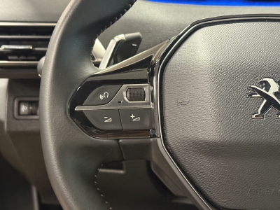 Peugeot 5008 Allure*R.Cam*SHZ*Teilleder*Navi*dig.Cockpit