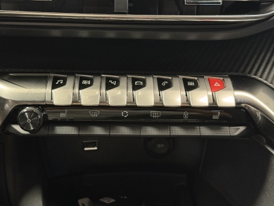 Peugeot 5008 Allure*R.Cam*SHZ*Teilleder*Navi*dig.Cockpit