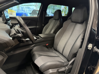 Peugeot 5008 Allure*R.Cam*SHZ*Teilleder*Navi*dig.Cockpit