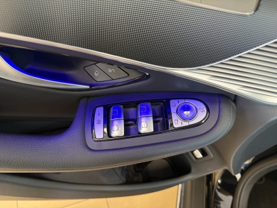 Mercedes-Benz EQC ACC*AHK*Ambiente*LED*Navi*ST.Heiz*R.Cam*MBOX