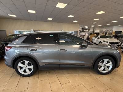 Audi Q4 e-tron R.Cam*CarPlay*Virtual Cockpit*19"LM