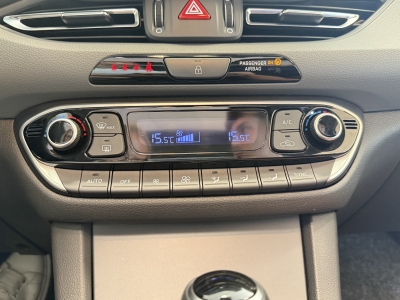 Hyundai i30 Prime*M.hybrid*S.Dach*Winterpaket*R.Cam*Navi