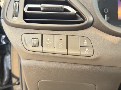 Hyundai i30 Prime*M.hybrid*S.Dach*Winterpaket*R.Cam*Navi