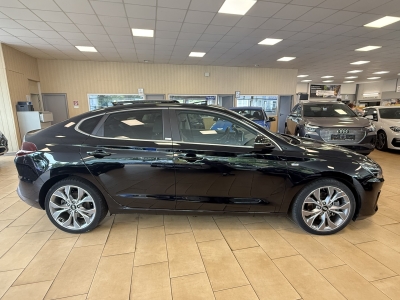 Hyundai i30 Prime*M.hybrid*S.Dach*Winterpaket*R.Cam*Navi