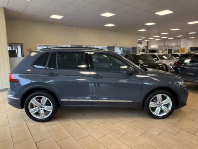 VW Tiguan Life*eHybrid*R.Cam*LED*ACC*Cockpit*Navi 