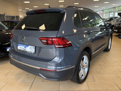 VW Tiguan Life*eHybrid*R.Cam*LED*ACC*Cockpit*Navi 