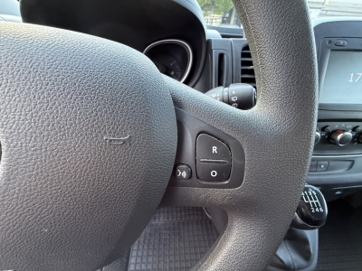 Renault Trafic L1H1 3,0t Komfort*Regalsystem*LED*Navi*