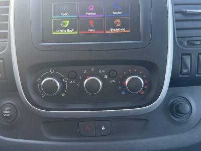 Renault Trafic L1H1 3,0t Komfort*Regalsystem*LED*Navi*