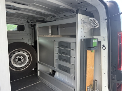 Renault Trafic L1H1 3,0t Komfort*Regalsystem*LED*Navi*