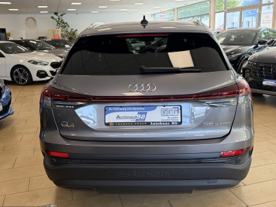 Audi Q4 etron*R.Cam*CarPlay*Virtual Cockpit*19"LM