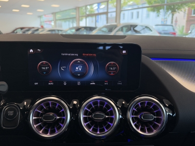 Mercedes-Benz EQA 300 4M*Pano*ACC*360cam*Ambiente*Memory*MBUX