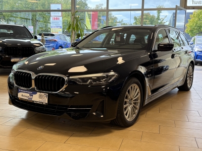 BMW 530 PlugIn*xDrive*Dig Cockpit*R.cam*SHZ*Navi*LED