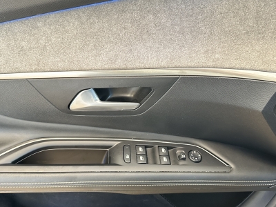 Peugeot 3008 225 GT*ACC*Ambiente*Alcantara*Navi*Carplay*