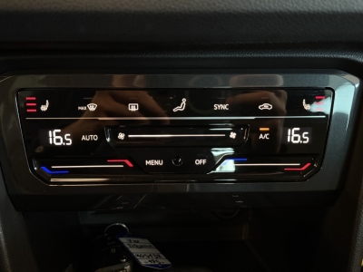 VW Tiguan Life*eHybrid*R.Cam*LED*ACC*Cockpit*Navi 