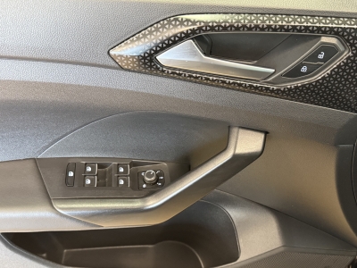 VW T-Cross Style*ACC*R.cam*Navi*dig.Cockpit*LED*DAB