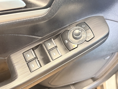 Ford Kuga Cool & Connect dig.Cockpit Navi SHZ PDC