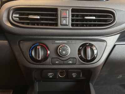 Hyundai i10 Pure*Navi*R.Cam*dig.Cockpit*Spurhalteass.