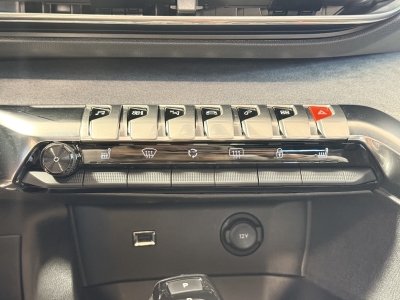 Peugeot 3008 GT*Pano*AHK*ACC*Leder**Ambiente*R.cam*SHZ