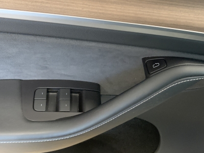 Tesla Model Y Long Range Dual*AWD*ACC*Pano*R.cam*WMP