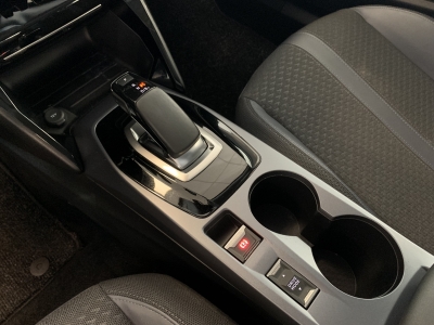 Peugeot 2008 (e-) Allure*eCo-LED*Navi*ACC*Winter-Paket*