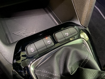 Opel Corsa Elegance LED R.Cam PDC SHZ BLIS Spurassist