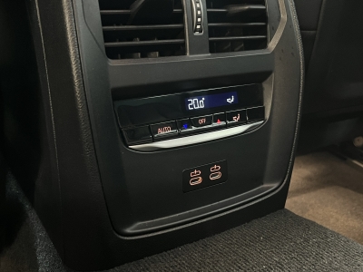 BMW 318 Sport*Shadow*Widescreen*R.Cam*AHK*SHZ*LED*