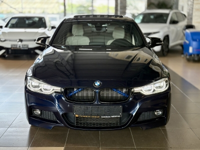 BMW 330 iPerformance M Sport Pano Leder LED Head-Up