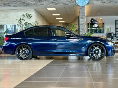 BMW 330 iPerformance M Sport Pano Leder LED Head-Up