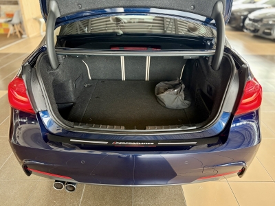 BMW 330 iPerformance M Sport Pano Leder LED Head-Up