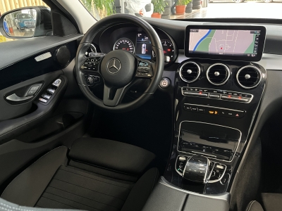 Mercedes-Benz C 220 d LED Navi R.Cam SHZ PDC DAB Sportfahrwerk