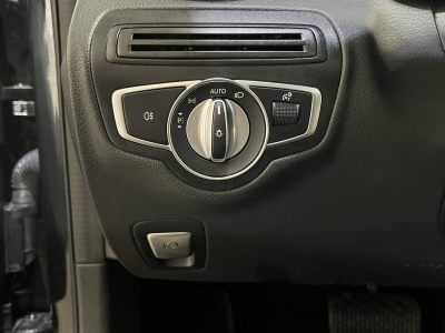 Mercedes-Benz C 220 d LED Navi R.Cam SHZ PDC DAB Sportfahrwerk