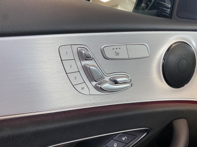 Mercedes-Benz E 300 Avantgarde WideScreen LED R.Cam Navi SHZ 