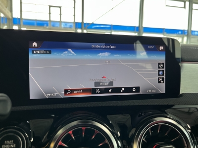 Mercedes-Benz CLA 250 Shooting Brake e AMG Line Pano Leder LED