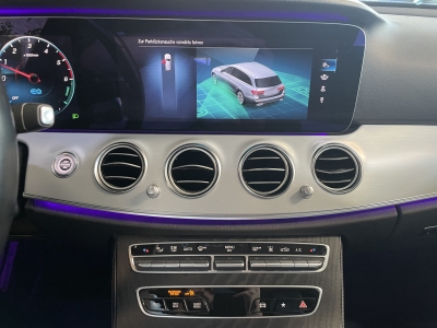 Mercedes-Benz E 300 de Avantgarde AHK LED R.Cam SHZ Navi