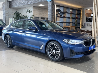 BMW 530 xDrive*MildHyb.*AHK*Leder*LED*R.Cam*Winter-Paket