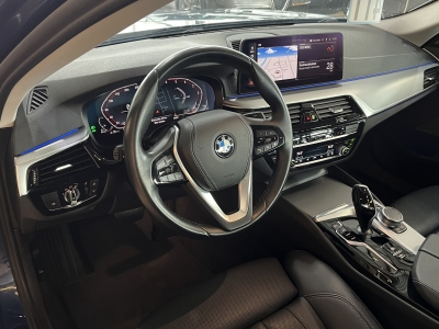 BMW 530 xDrive*MildHyb.*AHK*Leder*LED*R.Cam*Winter-Paket