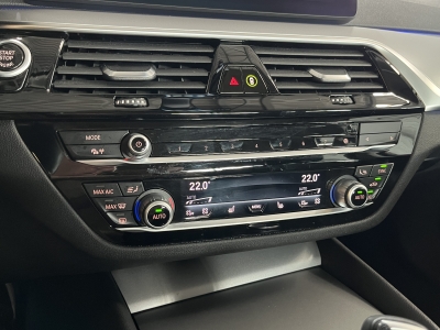 BMW 530 xDrive*MildHyb.*AHK*Leder*LED*R.Cam*Winter-Paket