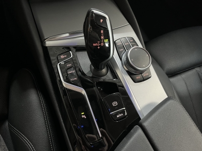 BMW 530 xDrive*MildHyb.*AHK*Leder*LED*R.Cam*Winter-Paket