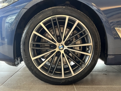 BMW 530 xDrive*MildHyb.*AHK*Leder*LED*R.Cam*Winter-Paket