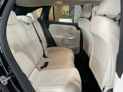 Mercedes-Benz EQA 250 Progressive Pano. dig.Cockpit Navi LED 