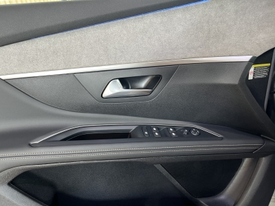 Peugeot 5008 Hybrid 136e GT Pano. dig.Cockpit 7 Sitzer