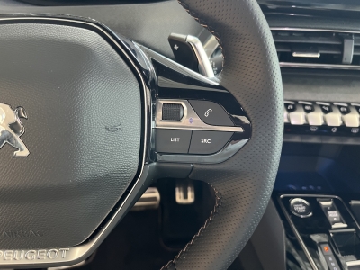 Peugeot 5008 Hybrid 136e GT Pano. dig.Cockpit 7 Sitzer
