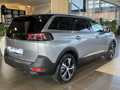 Peugeot 5008 Hybrid 136e GT Pano. dig.Cockpit 7 Sitzer
