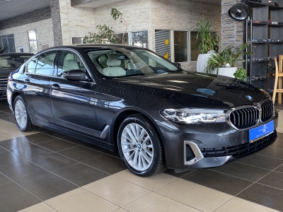 BMW 530 e Luxury Line*LED*360°Cam*Leder*Cockpit*Navi