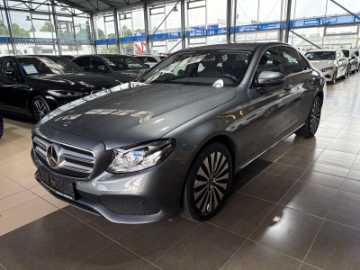 Mercedes-Benz E 350 Avantgarde*LED*Leder*Distronic +*R.Cam*Navi